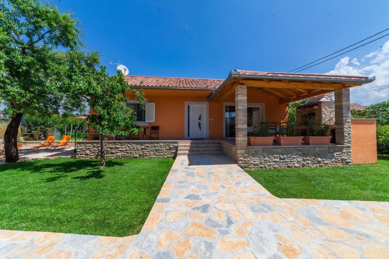 Bella Casa *