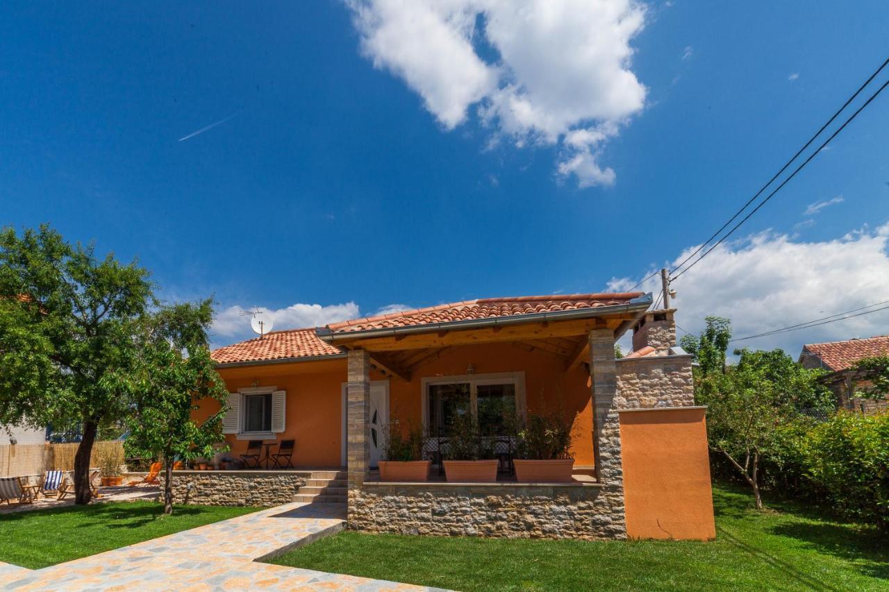 Bella Casa *